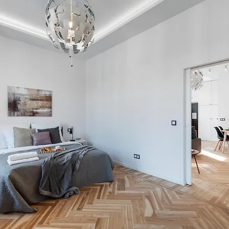 Marszalkowska Center Serviced * Warsaw