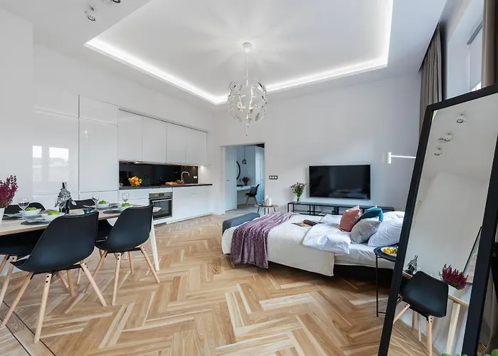 Marszalkowska Center Serviced *