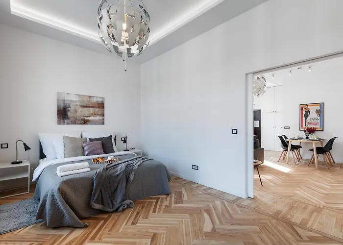 Marszalkowska Center Serviced * Warsaw